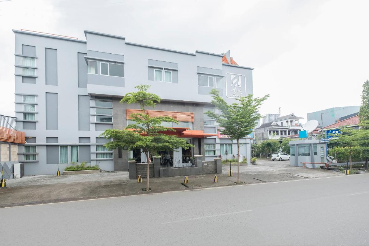 Oyo 424 Asia Hotel Макасар Екстер'єр фото